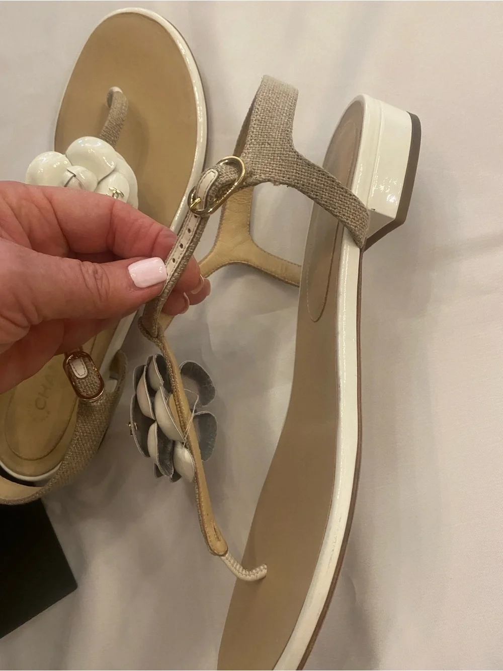 Chanel Women’s Camellia Thong Sandals Flower White Tan Size 41 with box